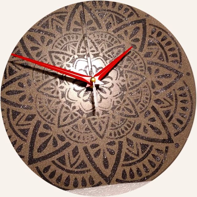 Mandala argento: orologio da parete dipinto a mano da Artedory