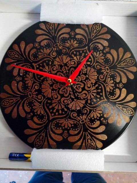 Mandala ramato: orologio da parete dipinto a mano da Artedory