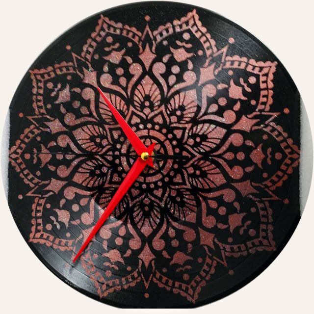 Mandala rosa antico: orologio da parete dipinto a mano da Artedory