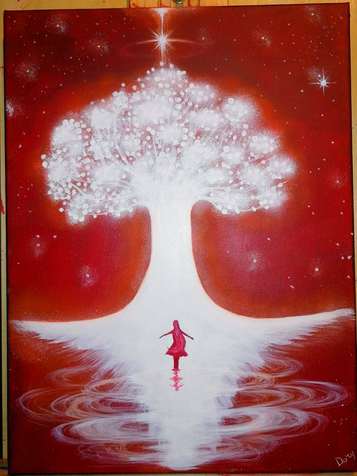 Albero bianco luminoso su sfondo rosso con figura che lo guarda – quadro di Artedory